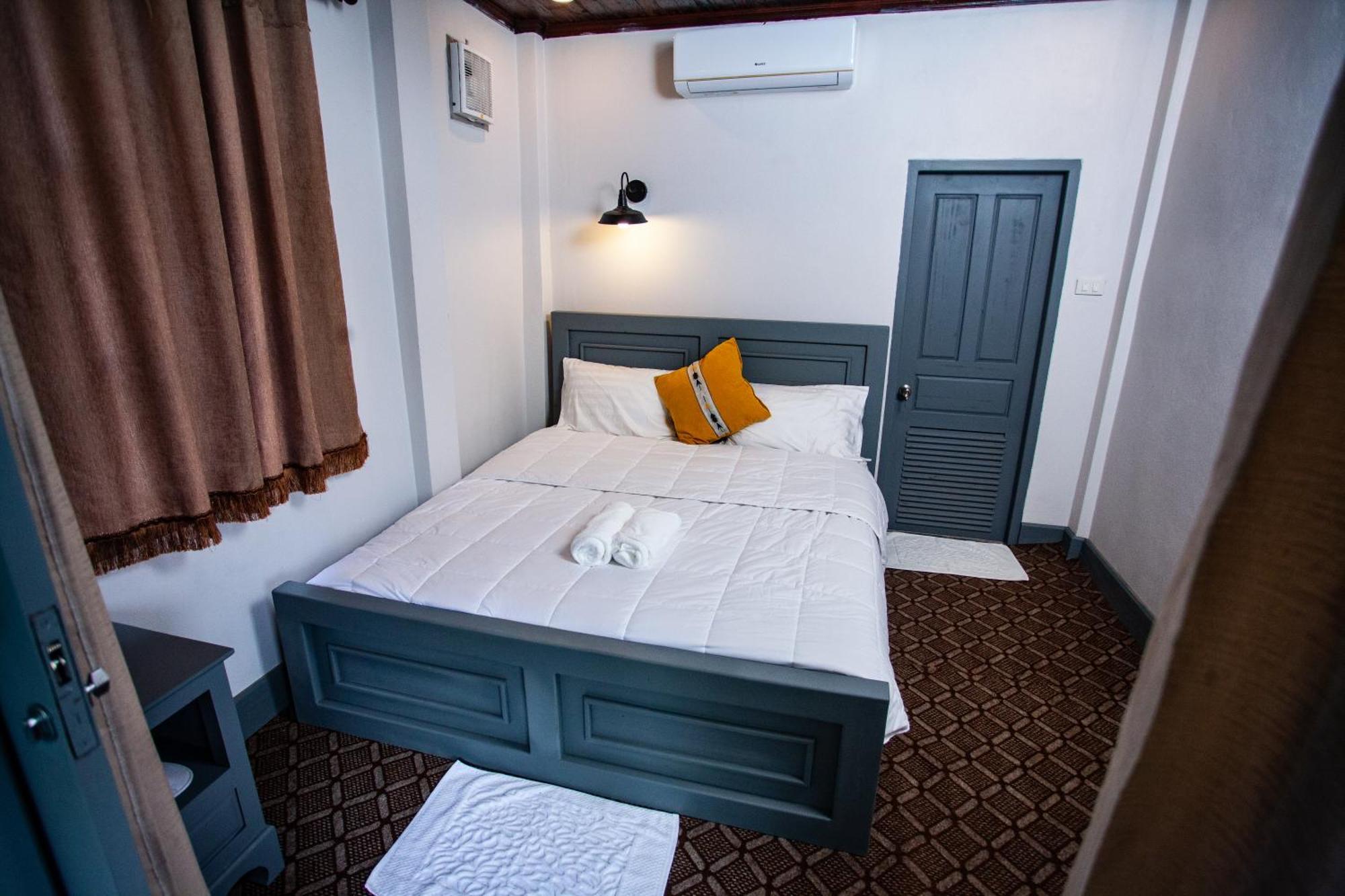 Dokchampa River View Villa Нонгкио Экстерьер фото