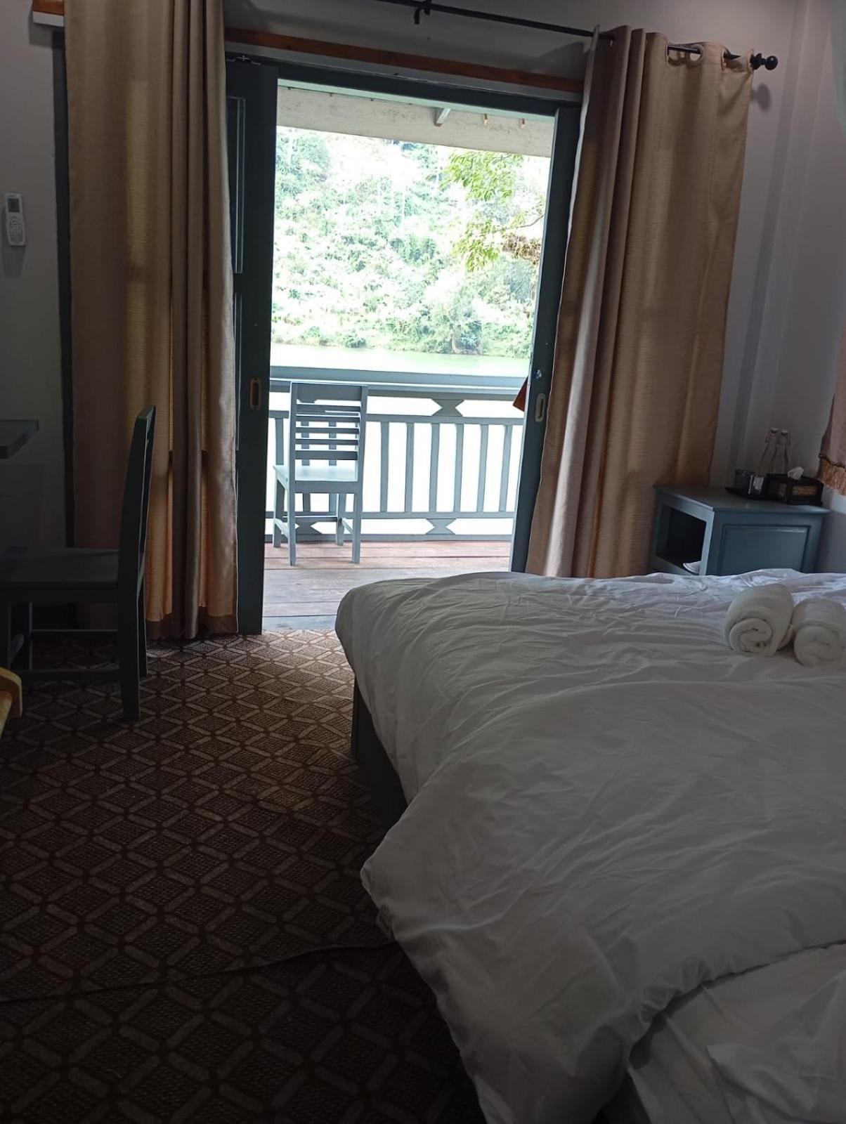 Dokchampa River View Villa Нонгкио Экстерьер фото
