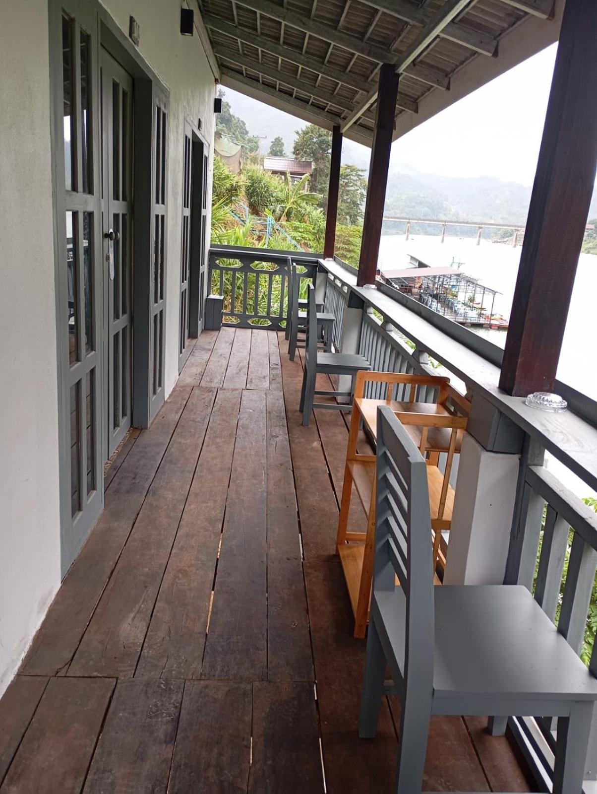 Dokchampa River View Villa Нонгкио Экстерьер фото